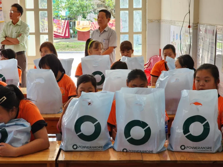 qua-nam-moi-cho-nan-nhan-chat-doc-da-cam-dioxin-tam-ky-viet-nam-2