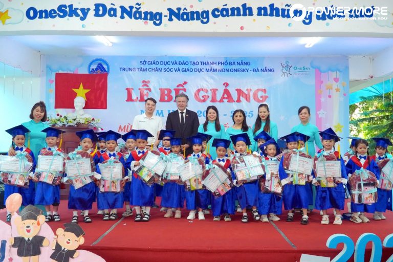 powermore-ho-tro-dong-phuc-cho-hoc-sinh-onesky-2